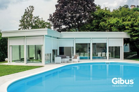 Bâtiment avec ombrage vertical - Gibus