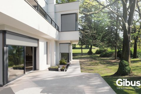 Vue extérieure du bâtiment avec ombrage vertical de Gibus